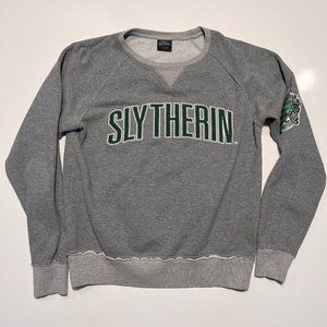 Harry Potter Slytherin Sweatshirt M Gray Pullover Crewneck Spellout Universal